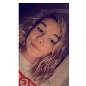 Meet your Posher, Makia